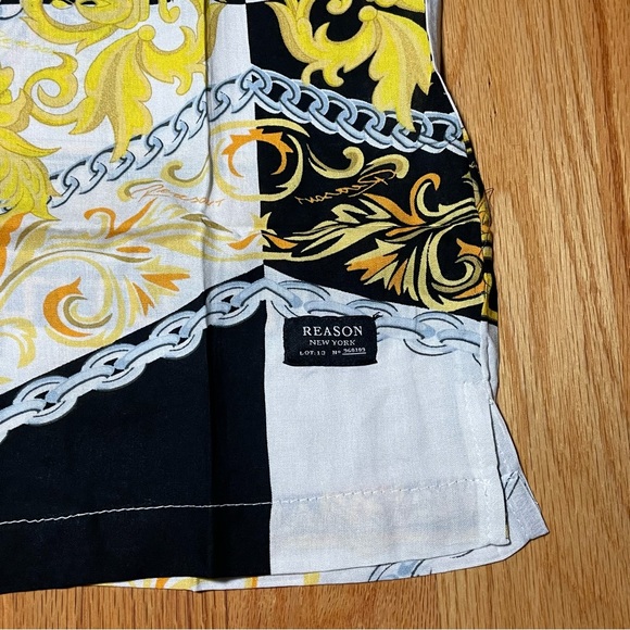 Hibiscus Medusa Style Button Down Shirt, Brand New - Picture 5 of 6